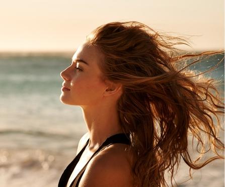 I danni del sole sui capelli